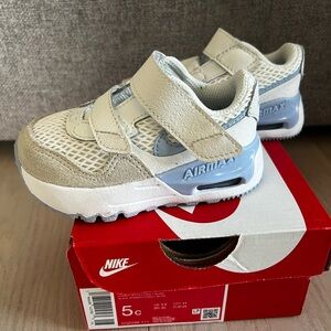 Nike Air Max Kids Sneakers - White and Light Gray